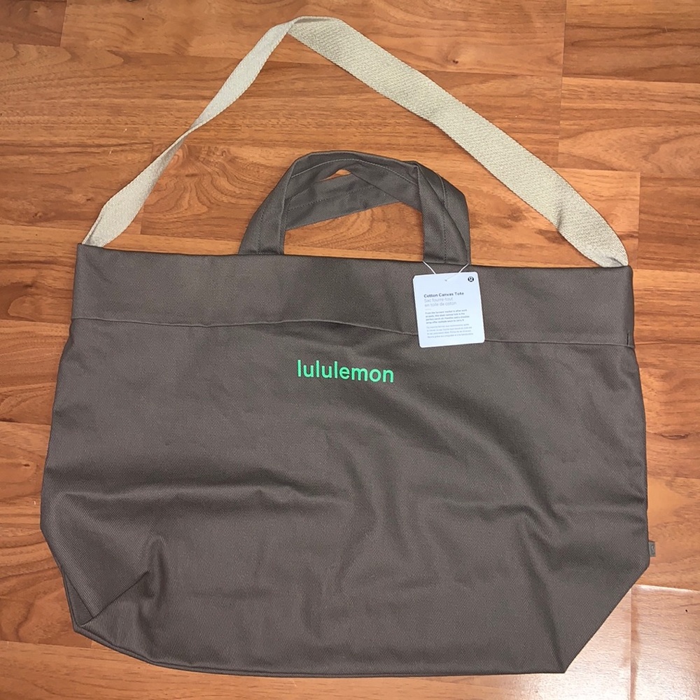 NWT Lululemon Athletica Cotton Canvas Tote Bag 26L ✨ASIA EXCLUSIVE ✨ - Picture 2 of 12
